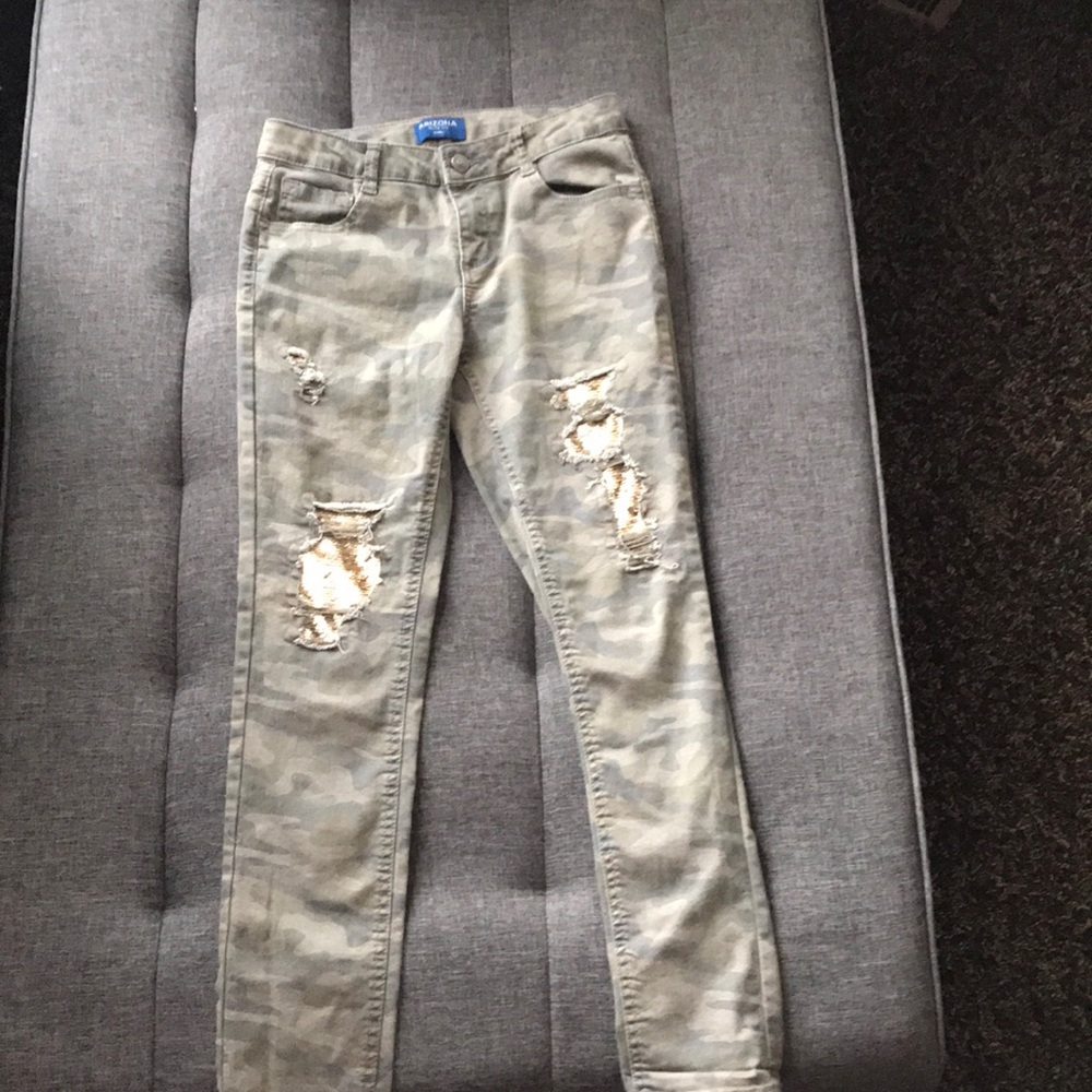 Girls Camo jeans with flip sequence patches